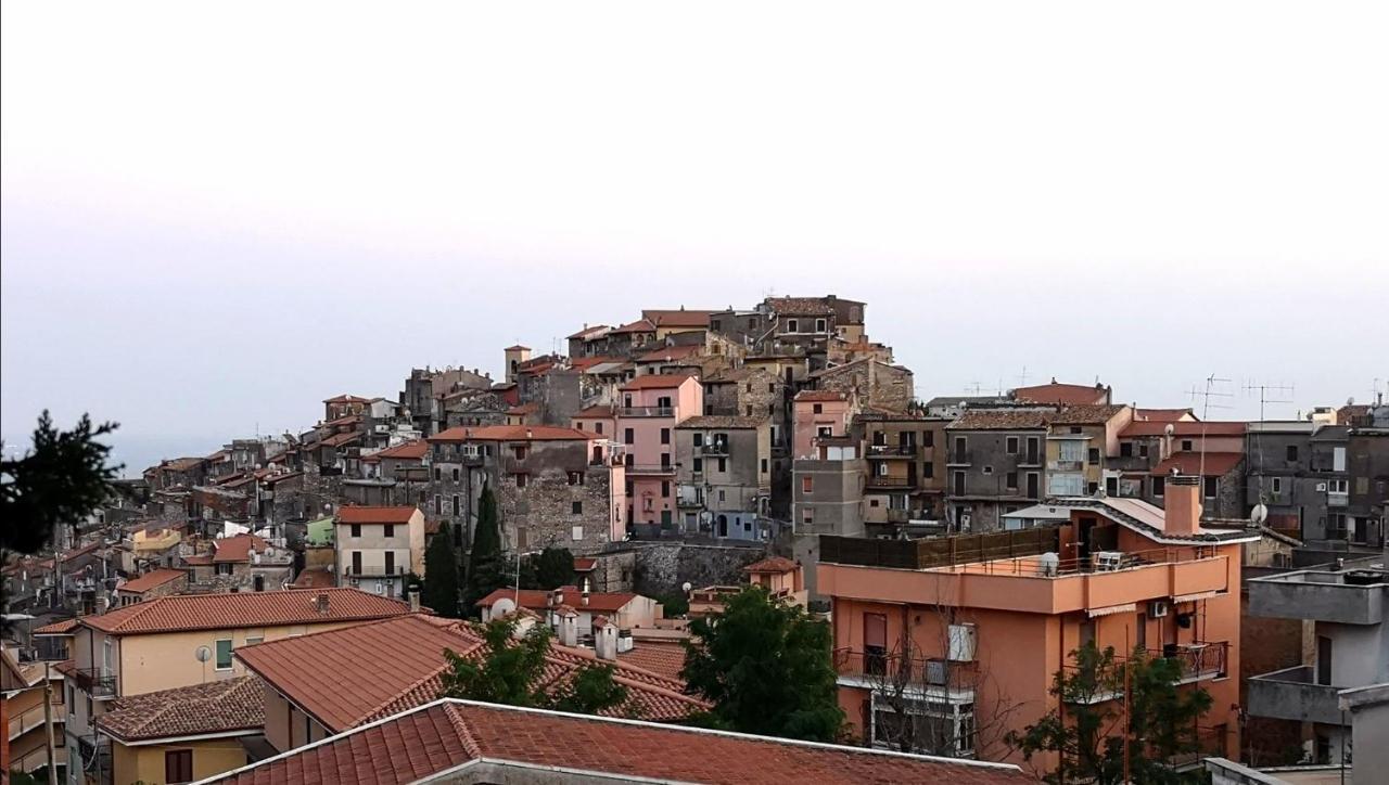 Casetta Nel Centro Storico Apartman Norma Kültér fotó